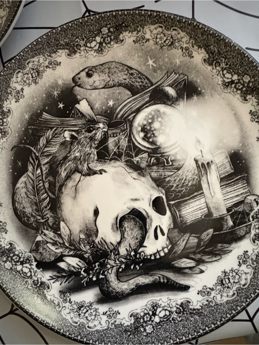 Spooky House Halloween Decorative Plate Set - Eaton Fine Dining - Picture 4 of 7